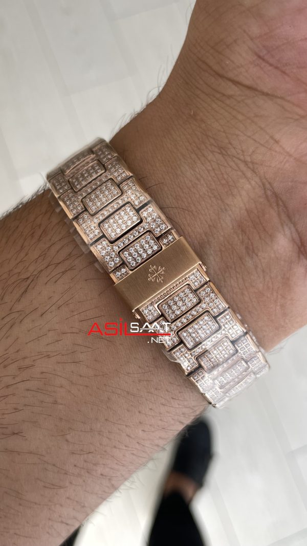 Patek Philippe Nautilus Diamond 5711 Siyah Kadran 40 mm 5711 Rose Replika Saat