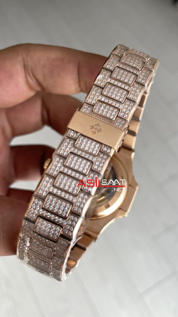Patek Philippe Nautilus Diamond 5711 Siyah Kadran 40 mm 5711 Rose Replika Saat