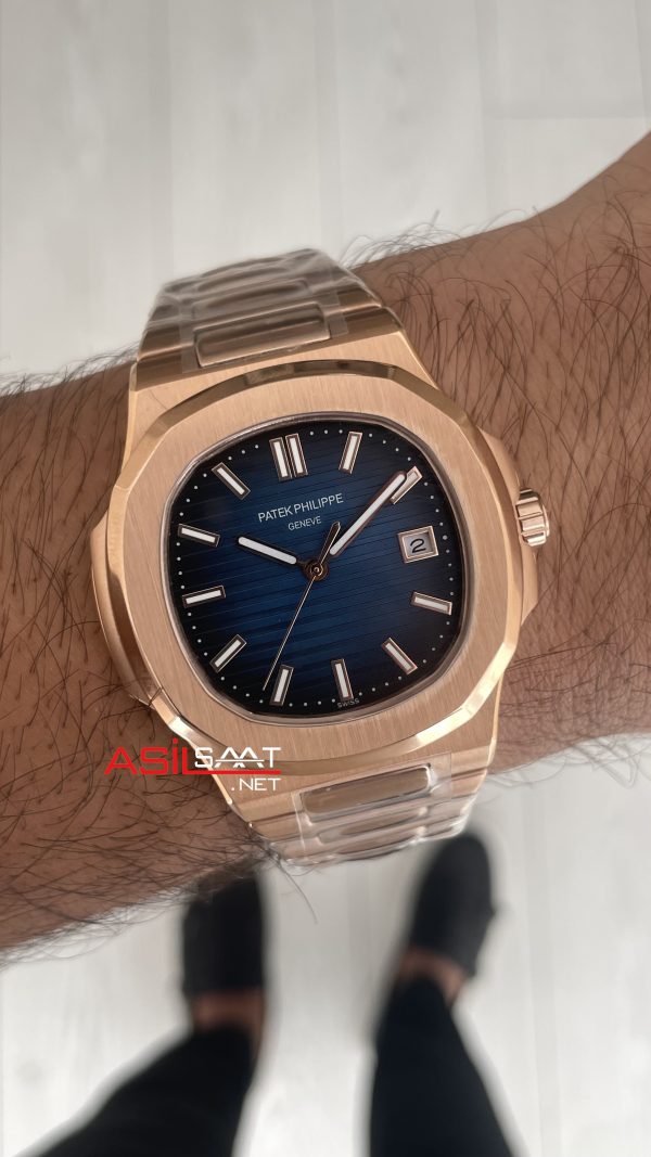 Patek Philippe Nautilus Mavi Kadran 5711 Rose 40 mm Replika Saat