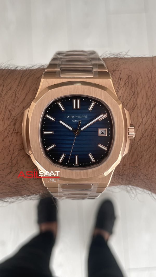 Patek Philippe Nautilus Mavi Kadran 5711 Rose 40 mm Replika Saat