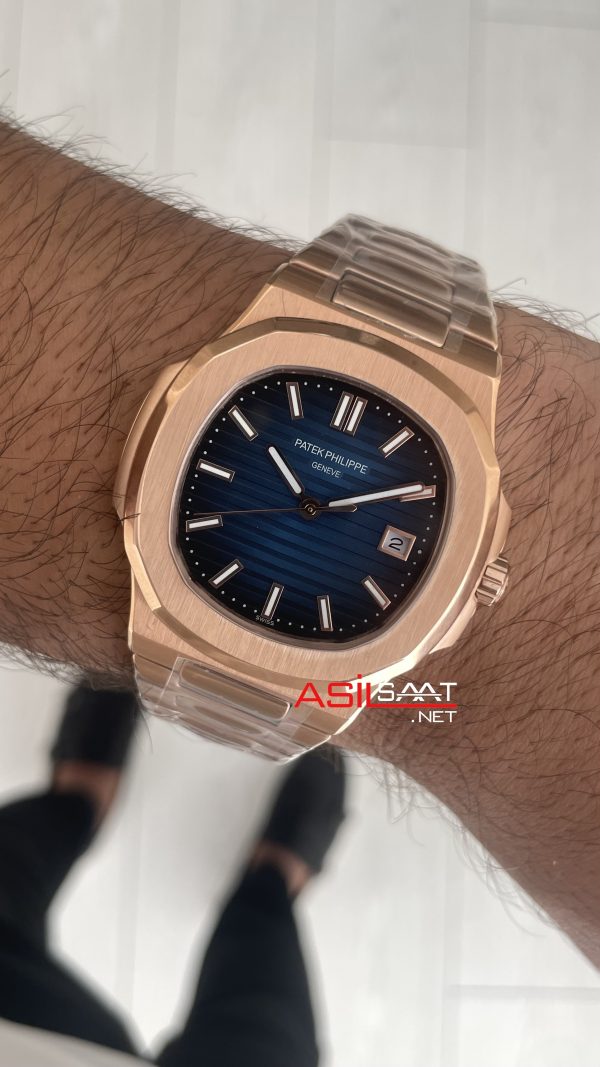 Patek Philippe Nautilus Mavi Kadran 5711 Rose 40 mm Replika Saat