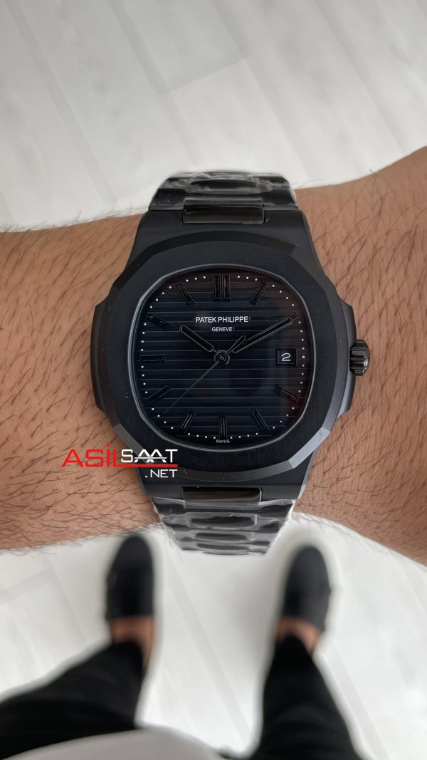Patek Philippe Nautilus Siyah Kadran 5711 PVD Black 40 mm Replika Saat Patek Philippe Nautilus Siyah Kadran 5711 PVD Black 40 mm Replika Saat