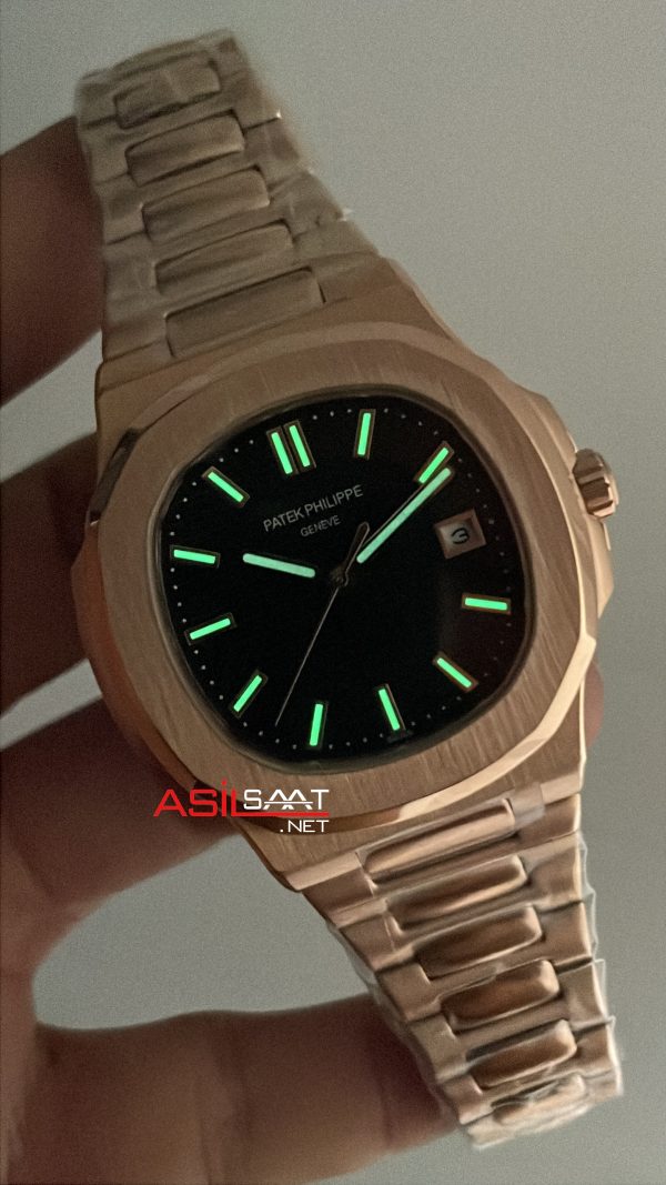 Patek Philippe Nautilus Siyah Kadran 5711R Rose 40 mm Replika Saat