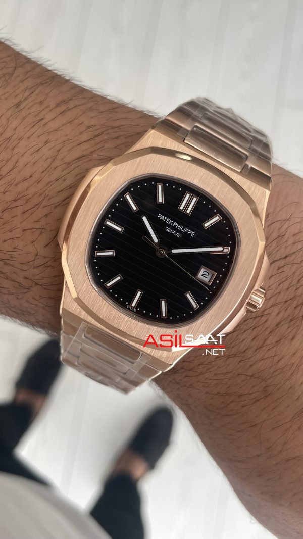 Patek Philippe Nautilus Siyah Kadran 5711R Rose 40 mm Replika Saat