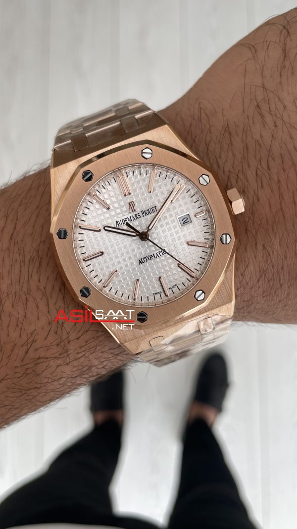 Audemars Piguet Royal Oak Beyaz Kadran 15400OR Rose Replika Saat Audemars Piguet Royal Oak Beyaz Kadran 15400OR Rose Replika Saat