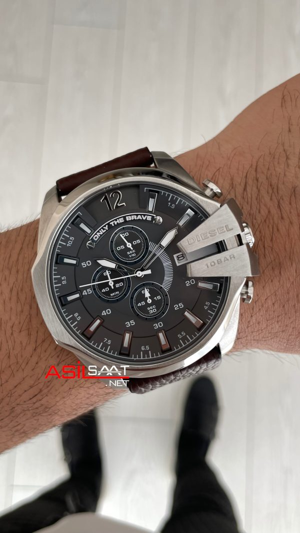 Diesel DZ4423 Mega Chief Kahverengi Silver 51mm Erkek Kol Saati Diesel DZ4423 Mega Chief Kahverengi Silver 51mm Erkek Kol Saati