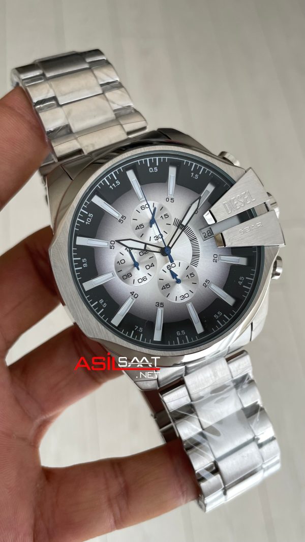 Diesel DZ4686 Mega Chief Beyaz Silver 48mm Erkek Kol Saati Diesel DZ4686 Mega Chief Beyaz Silver 48mm Erkek Kol Saati