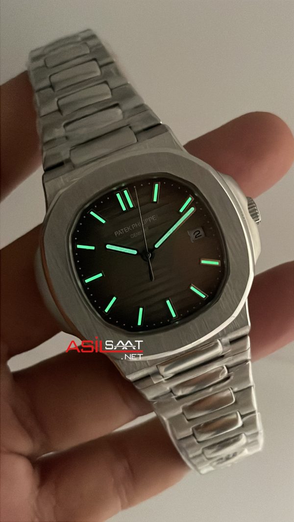 Patek Philippe Nautilus 5711 Gri Kadran 40 mm Replika Saat
