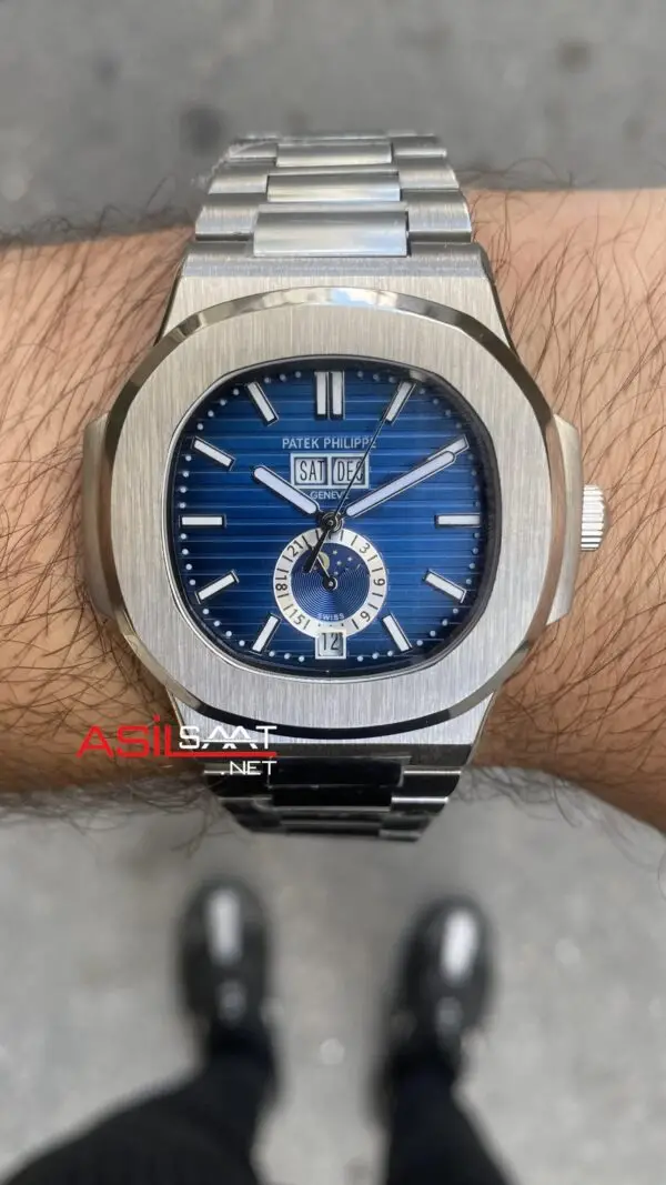 Patek Philippe Nautilus Annual Calendar Mavi Kadran 40 mm 5726 Silver Replika Saat PPNA072 Patek Philippe Nautilus Annual Calendar Mavi Kadran 40 mm 5726 Silver Replika Saat PPNA072