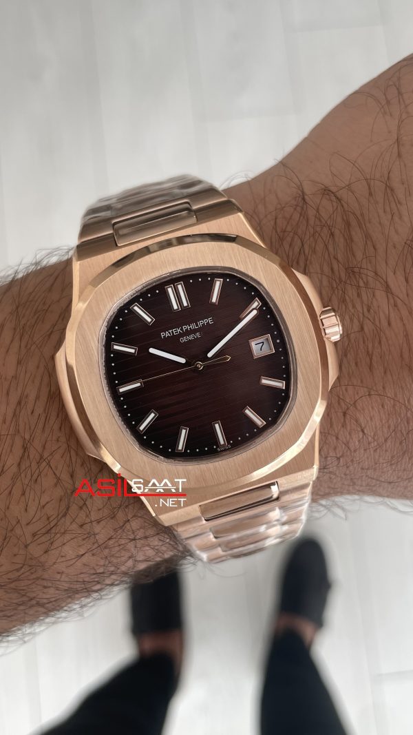 Patek Philippe Nautilus Kahve Kadran 5711 Rose 40mm Replika Saat
