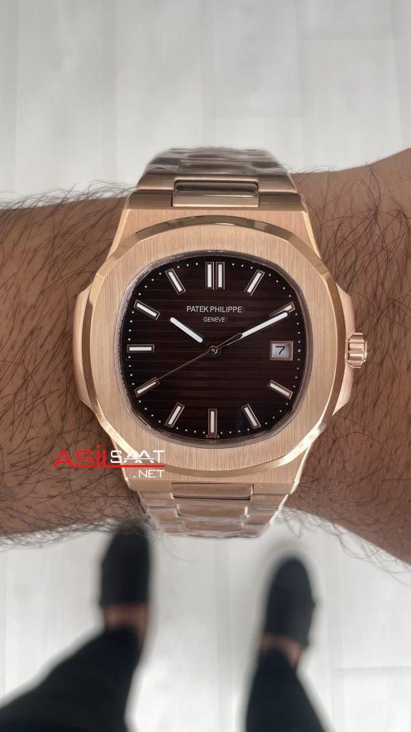 Patek Philippe Nautilus Kahve Kadran 5711 Rose 40mm Replika Saat
