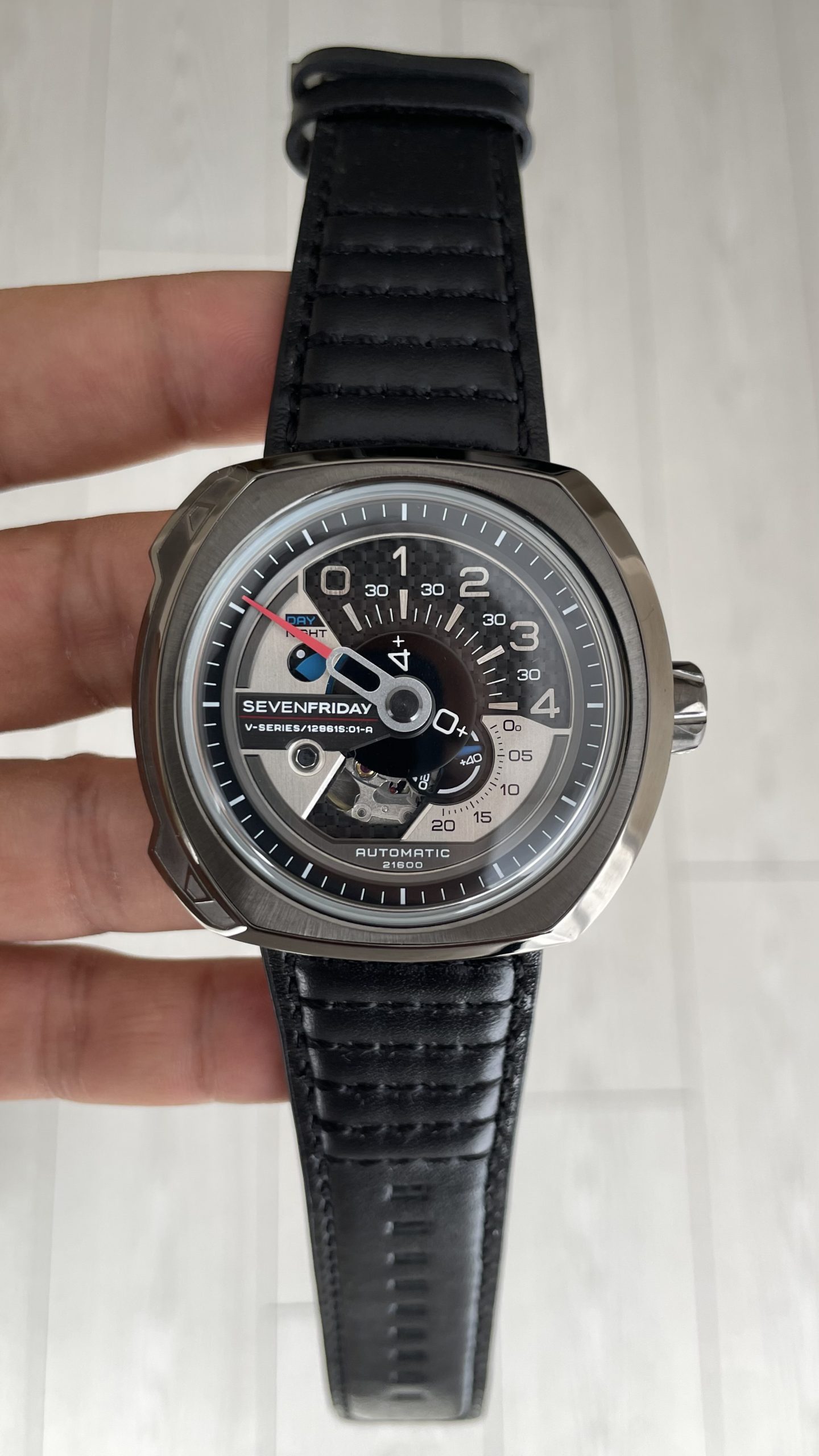SevenFriday V Series V3/01 PVD Black 44mm SevenFriday V Series V3/01 PVD Black 44mm