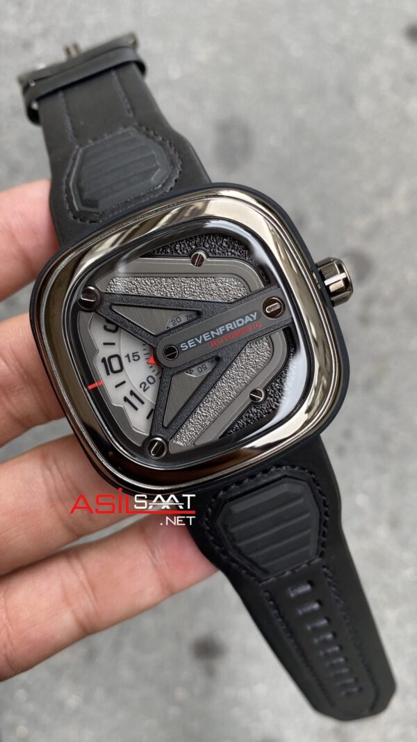 SevenFriday M Serisi Spaceship 47 mm SF-M3/01 Black Replika Saat SFM007