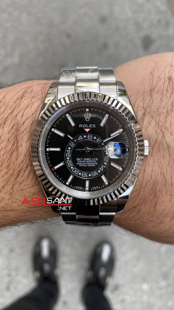 Rolex Sky Dweller Siyah 326934 Oyster Replika