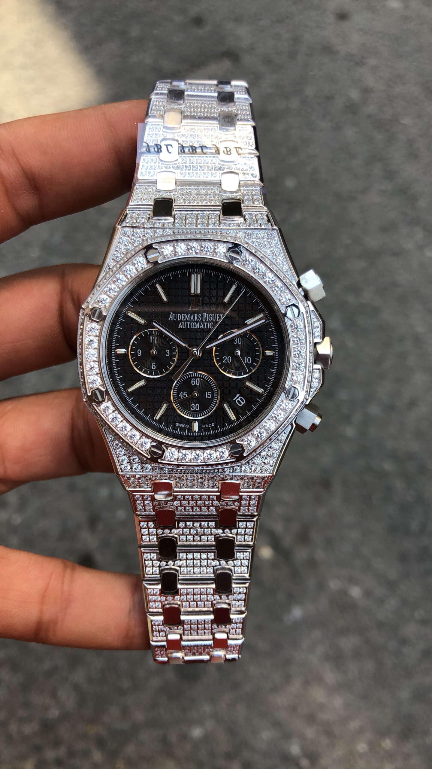 Audemars Piguet Royal Oak Diamond Chronograph Silver 41 mm Siyah Kadran Audemars Piguet Royal Oak Diamond Chronograph Silver 41 mm Siyah Kadran