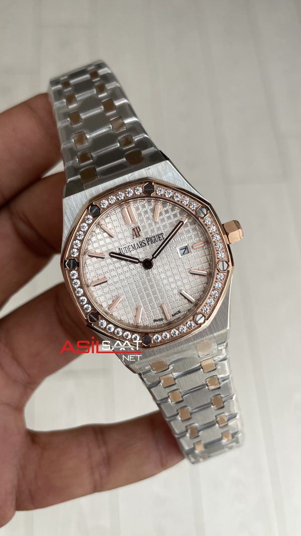Audemars Piguet Royal Oak Lady Diamond Beyaz Kadran 67651SR Silver Rose 33mm Kadın Replika Saat Audemars Piguet Royal Oak Lady Diamond Beyaz Kadran 67651SR Silver Rose 33mm Kadın Replika Saat