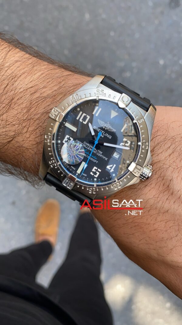 Breitling Avenger A17318 Siyah Kadran