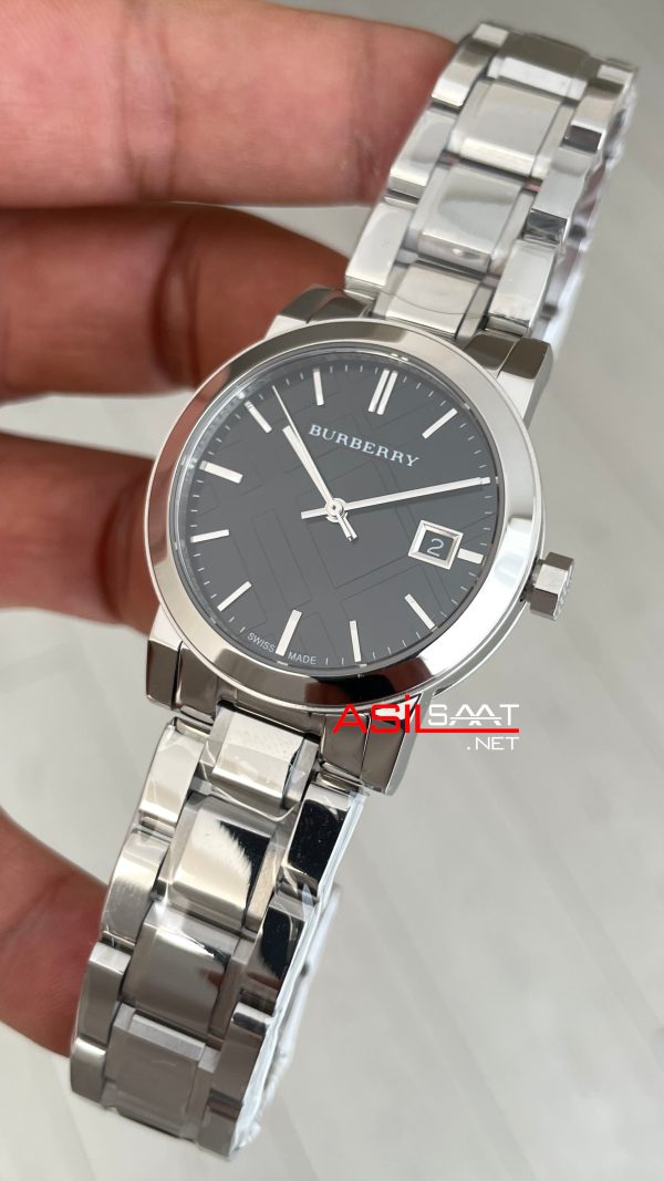 Burberry BU9101 Siyah 34mm Kadın Kol Saati ! Zamansız Zarafetin ve Modanın Simgesi Burberry BU9101 Siyah 34mm Kadın Kol Saati ! Zamansız Zarafetin ve Modanın Simgesi