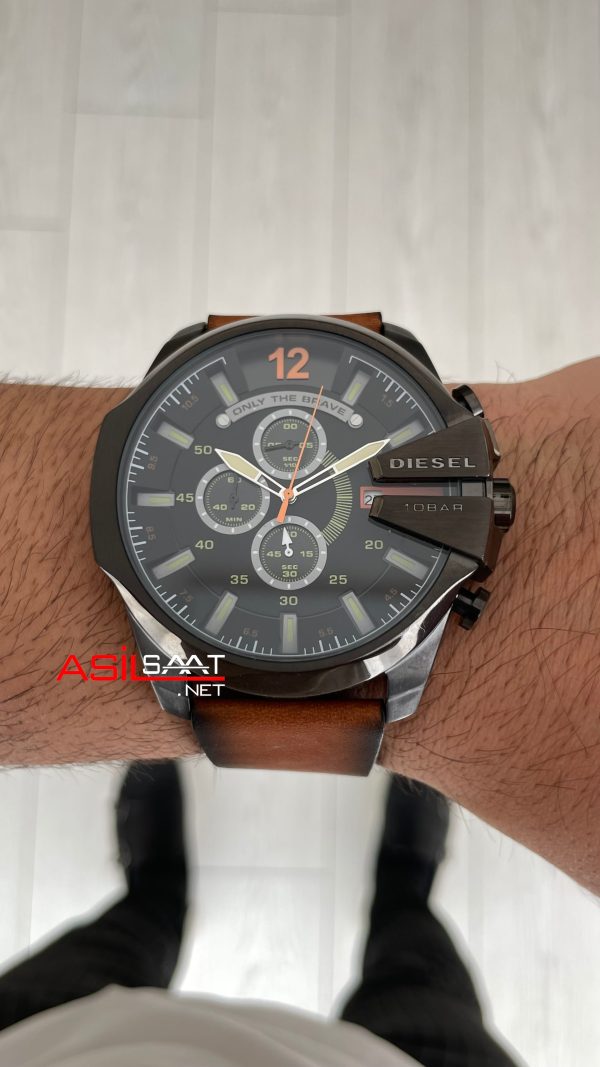 Diesel DZ4343 Mega Chief Black PVD Kahverengi 51mm Erkek Kol Saati Diesel DZ4343 Mega Chief Black PVD Kahverengi 51mm Erkek Kol Saati