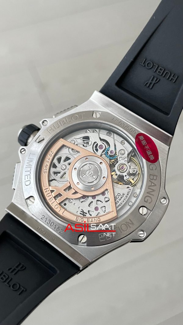 Hublot Big Bang Titanium Ceramic 20th Anniversary 43mm Siyah Super Clone Swiss ETA Saat ZF Factory Hublot Big Bang Titanium Ceramic 20th Anniversary 43mm Siyah Super Clone Swiss ETA Saat ZF Factory