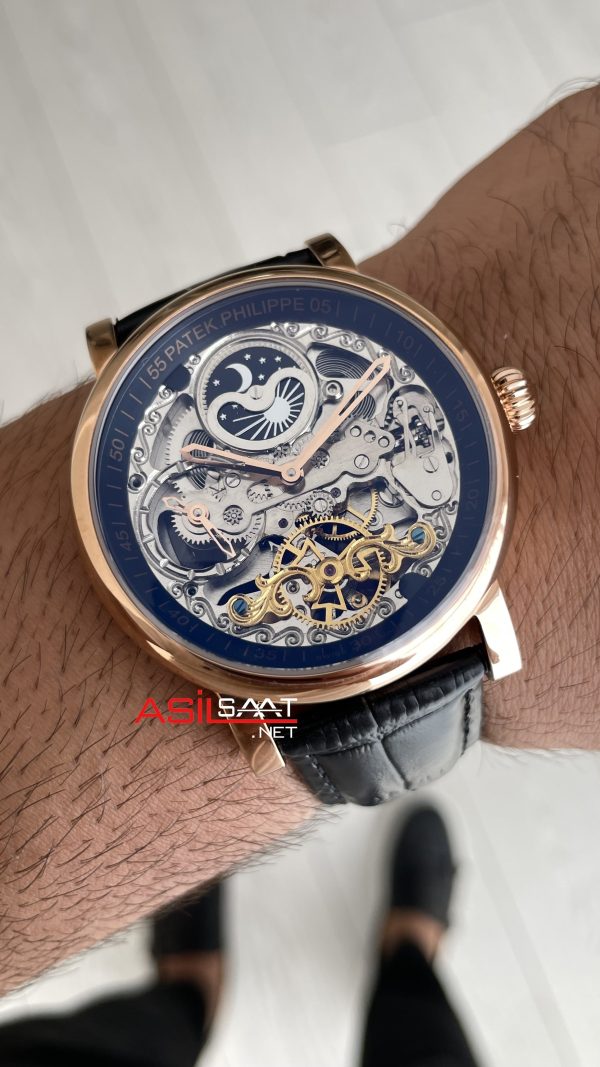 Patek Philippe Geneve Tourbillon İskelet Siyah Kadran 42mm Rose Skeleton Replika Saat