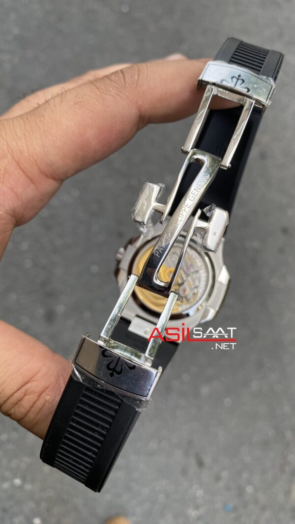 Patek Philippe Nautilus 5711 İşlemeli Kasa Siyah Replika Saat Patek Philippe Nautilus 5711 İşlemeli Kasa Siyah Replika Saat