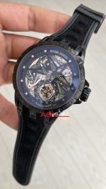 Roger Dubuis Excalibur Spider Pirelli Skeleton Tourbilllon PVD Siyah 48mm Replika Saat