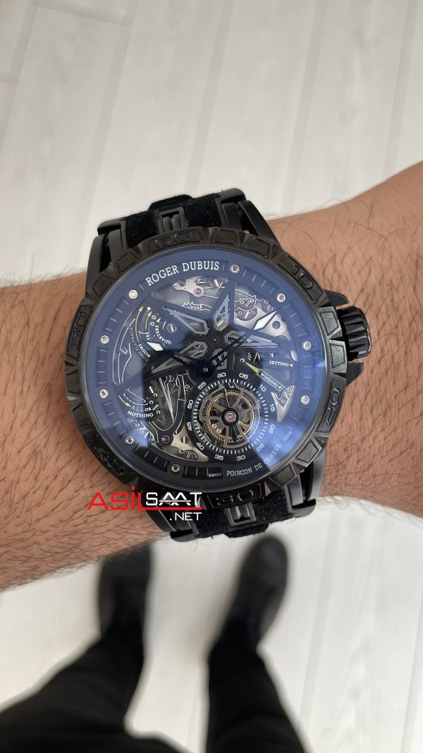 Roger Dubuis Excalibur Spider Pirelli Skeleton Tourbilllon PVD Siyah 48mm Replika Saat Roger Dubuis Excalibur Spider Pirelli Skeleton Tourbilllon PVD Siyah 48mm Replika Saat