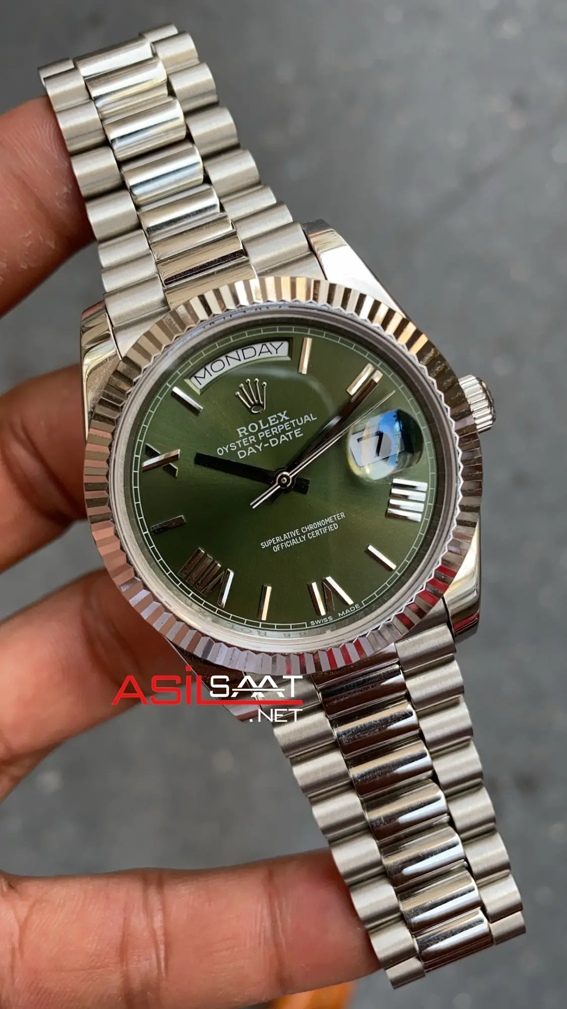 Rolex oyster perpetual day date swiss made discount