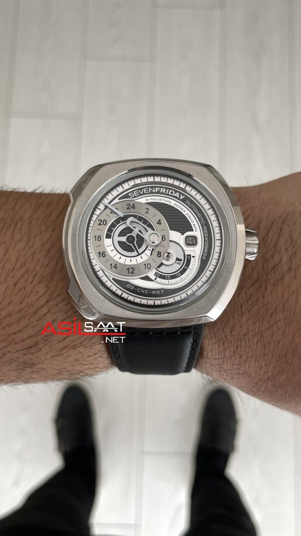SevenFriday Q Series Q1/01 Beyaz Silver 44mm SevenFriday Q Series Q1/01 Beyaz Silver 44mm