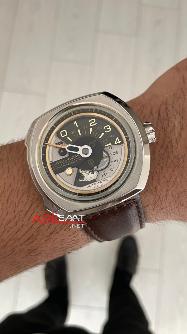 SevenFriday V Series V2/01 Kahverengi 44mm SevenFriday V Series V2/01 Kahverengi 44mm