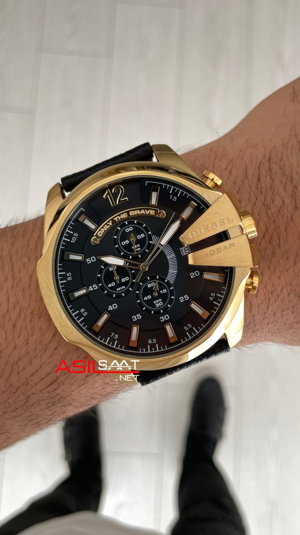 Diesel DZ4344 Mega Chief Gold Siyah 51mm Erkek Kol Saati Diesel DZ4344 Mega Chief Gold Siyah 51mm Erkek Kol Saati