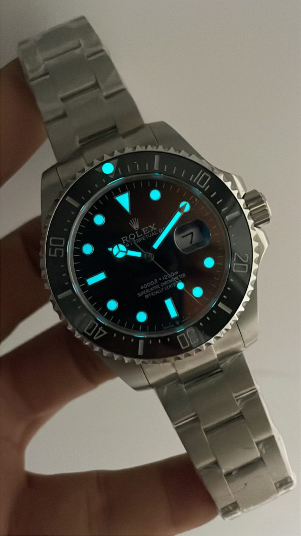 Rolex Sea-Dweller 126600 Oyster Red Text 43mm