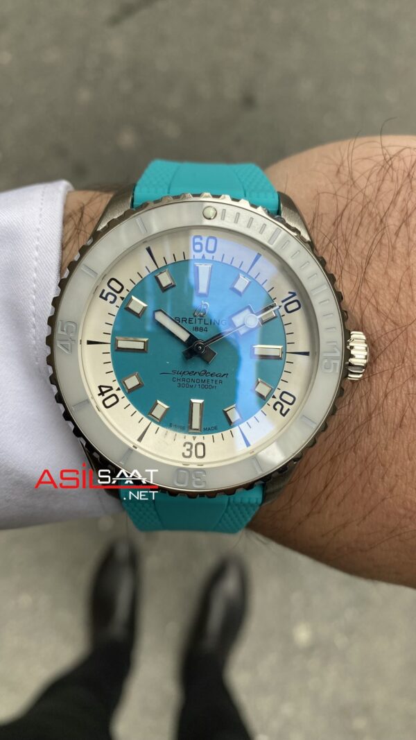 Breitling Replika Saat Superocean Tiffany 44 mm Breitling Replika Saat Superocean Tiffany 44 mm