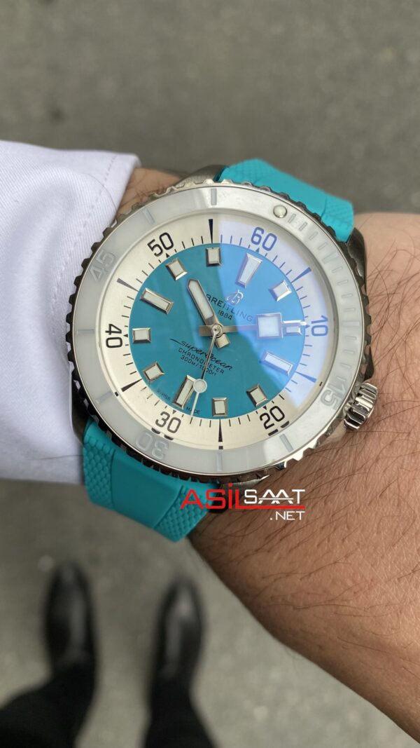 Breitling Replika Saat Superocean Tiffany 44 mm Breitling Replika Saat Superocean Tiffany 44 mm
