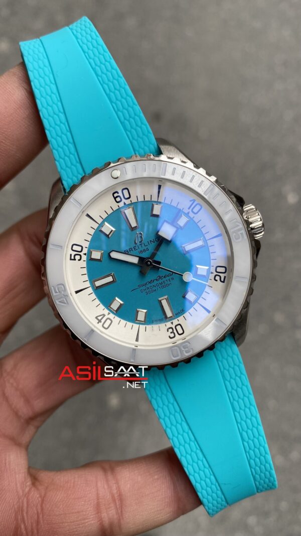 Breitling Replika Saat Superocean Tiffany 44 mm Breitling Replika Saat Superocean Tiffany 44 mm