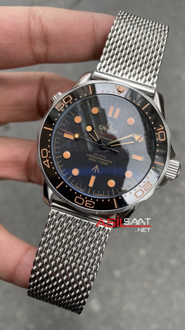 Omega Seamaster Diver 300m James Bond 007 Siyah Replika Saat