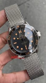 Omega Seamaster Diver 300m James Bond 007 Siyah Replika Saat