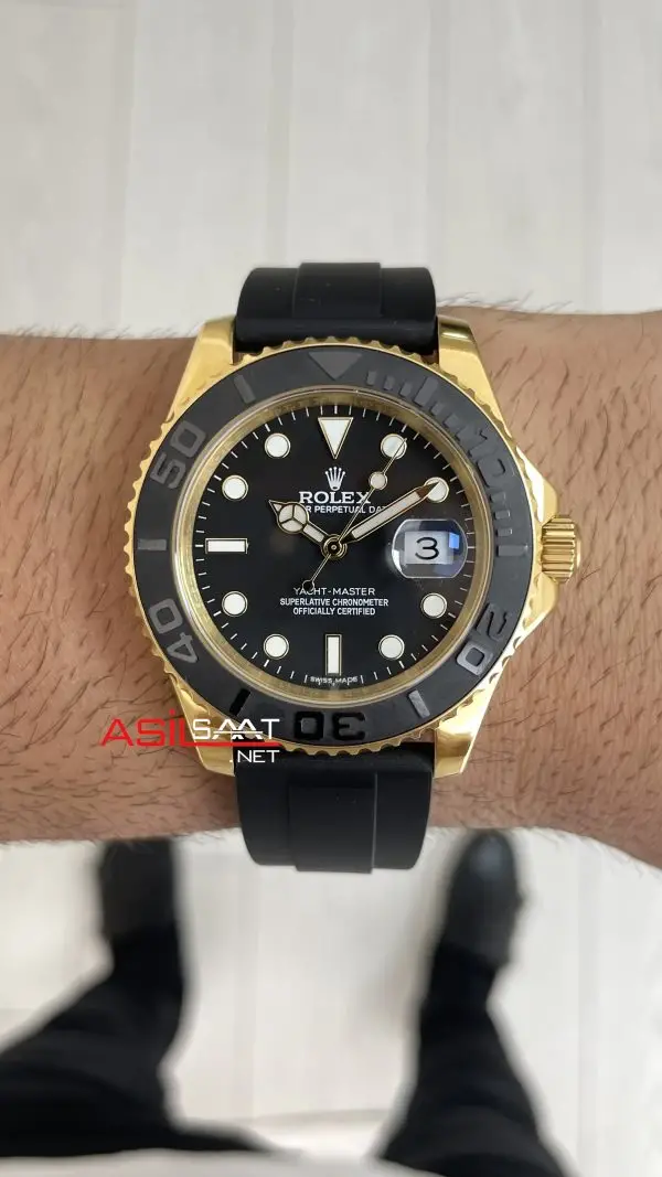Rolex Yacht Master Oysterflex Rubber 226658 Gold Siyah Kadran 42mm Replika Saat