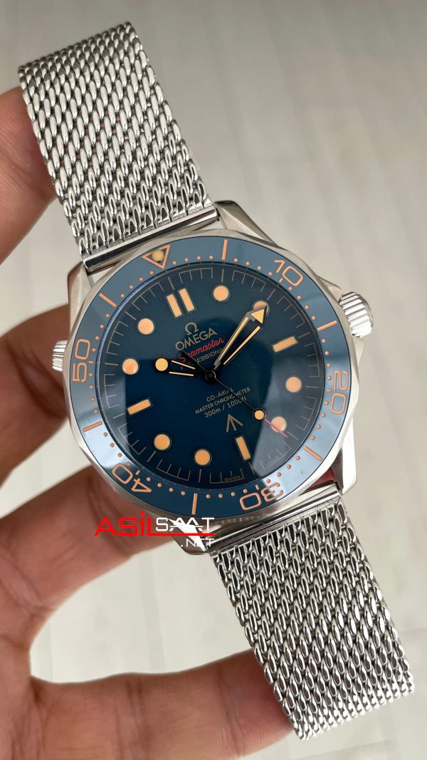 Omega Seamaster Diver 300M James Bond 007 Mavi Kadran 42mm Replika Saat