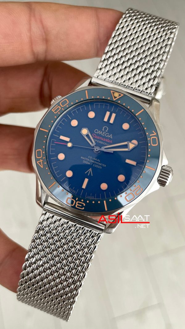 Omega Seamaster Diver 300M James Bond 007 Mavi Kadran 42mm Replika Saat