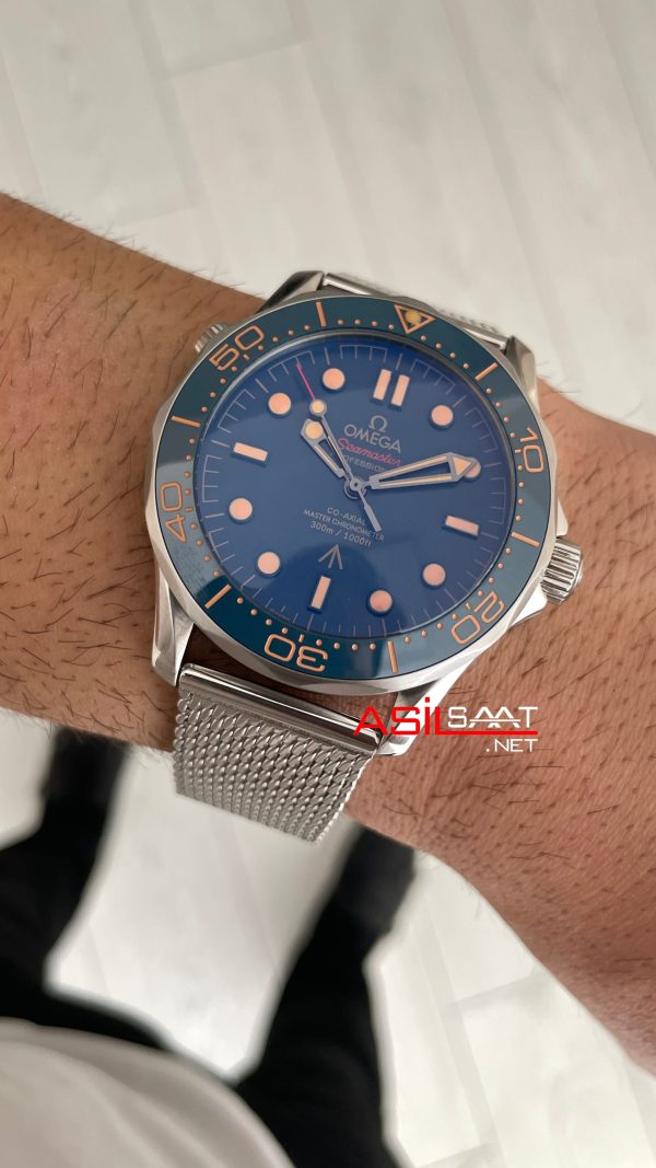 Omega Seamaster Diver 300M James Bond 007 Mavi Kadran 42mm Replika Saat