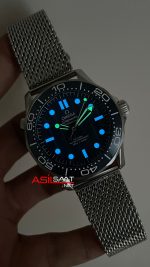 Omega Seamaster Diver 300M James Bond 007 Mavi Kadran 60th Anniversary 42mm Replika Saat