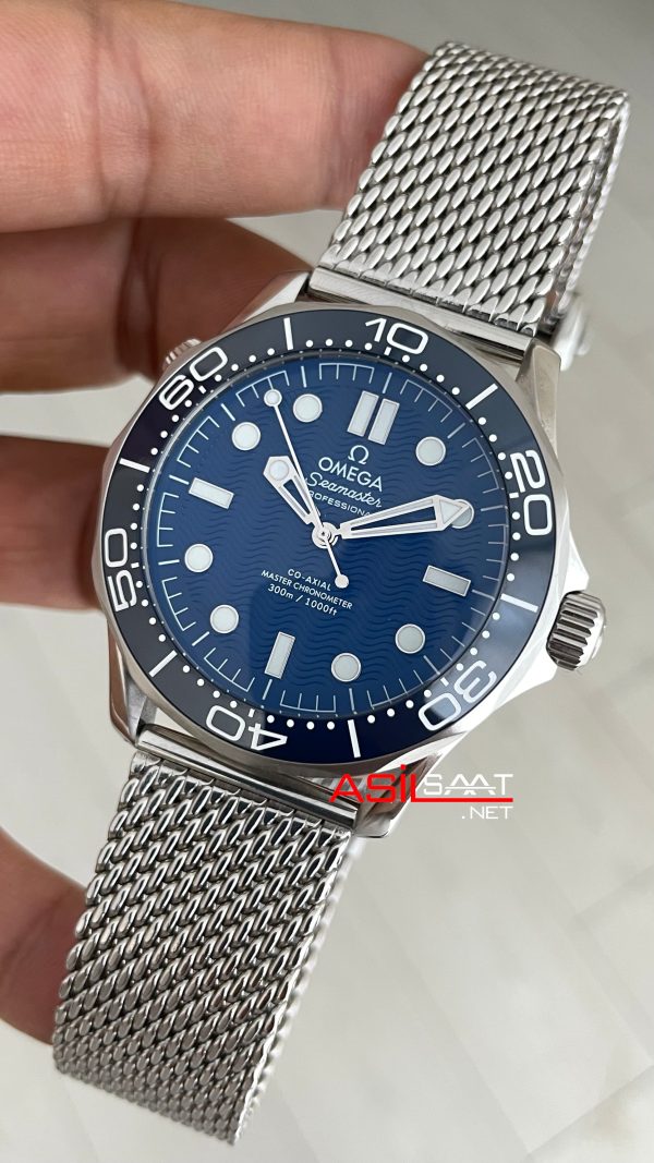 Omega Seamaster Diver 300M James Bond 007 Mavi Kadran 60th Anniversary 42mm Replika Saat Omega Seamaster Diver 300M James Bond 007 Mavi Kadran 60th Anniversary 42mm Replika Saat