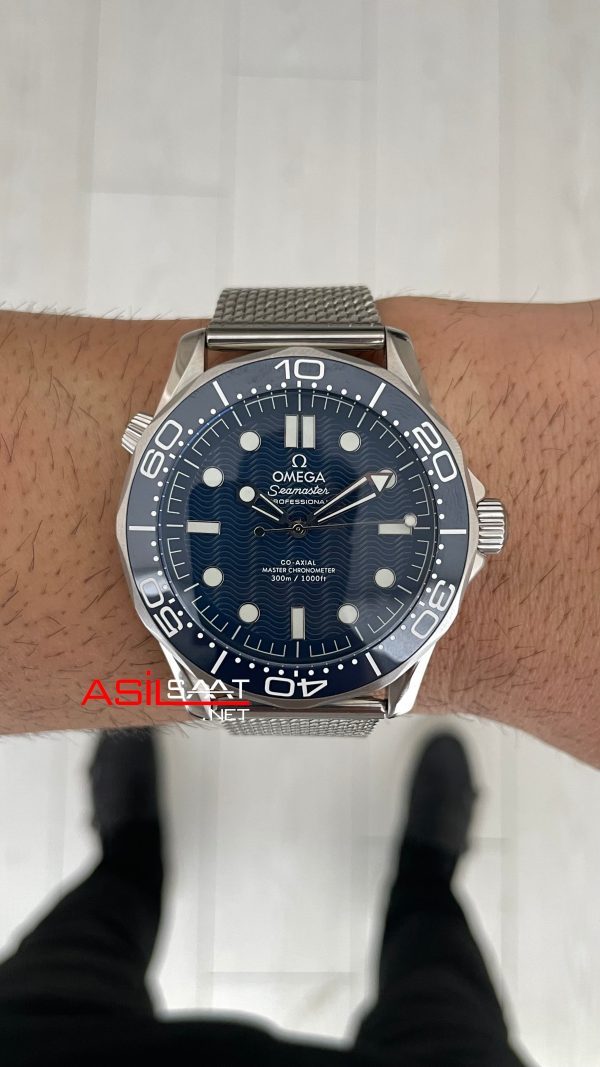 Omega Seamaster Diver 300M James Bond 007 Mavi Kadran 60th Anniversary 42mm Replika Saat Omega Seamaster Diver 300M James Bond 007 Mavi Kadran 60th Anniversary 42mm Replika Saat