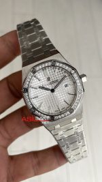 Audemars Piguet Royal Oak Lady Diamond Beyaz Kadran 67651ST Silver 33mm Kadın Replika Saat