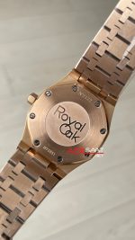 Audemars Piguet Royal Oak Lady Siyah Kadran 67650OR Rose 33mm Kadın Replika Saat