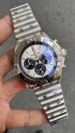 Breitling Chronomat B01 42mm Panda Replika Saat