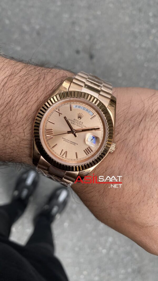 Rolex Day Date Rose 40 mm 218235 Replika Saat Rolex Day Date Rose 40 mm 218235 Replika Saat