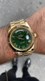 Rolex Day Date Yeşil 40 mm 228238 Replika Saat